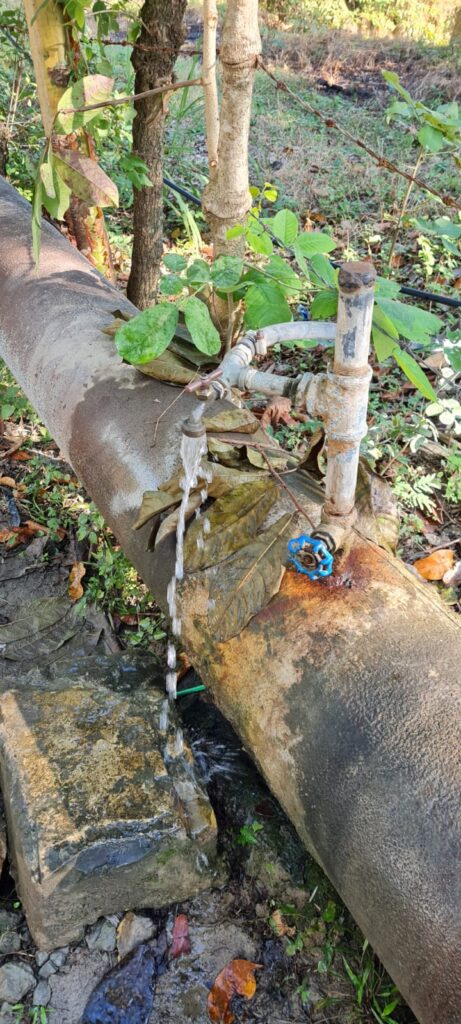 Ayuntamiento continúa abasteciendo de agua a la zona tének Amanecer