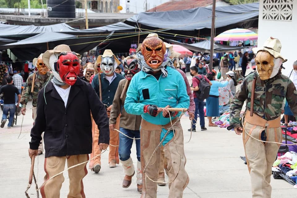 Investigadores estadounidenses documentan la tradición de los diablos