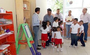 INAUGURA EL ALCALDE AULA DIDACTICA EN CASAS VIEJAS