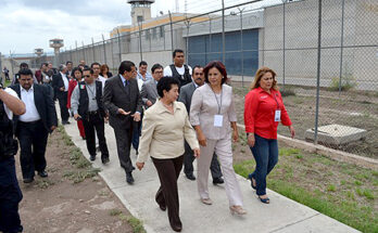 DIPUTADOS VISITAN EL PENAL DE LA PILA