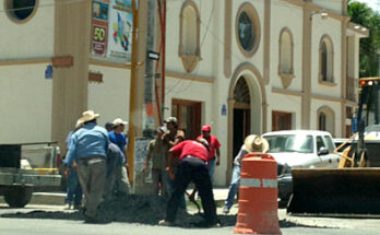 Programa de Bacheo Implemento Obras Públicas en el Municipio