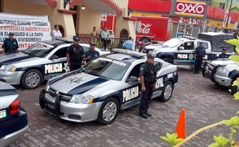 8 MODERNAS PATRULLAS ENTREGA PRESIDENTE MUNICIPAL A POLICIA Y TRANSITO