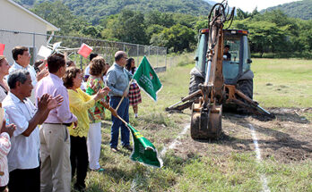 INICIA ALCALDE CONSTRUCCION DE AULA EN PREPARATORIA DE OJO DE AGUA