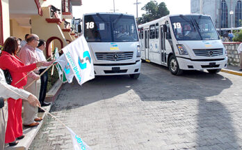 APOYOS PARA EL MEJORAMIENTO DE VIVIENDA Y BANDERAZO DE SALIDA A AUTOBUSES NUEVOS