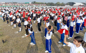 2590 NIÑOS HICIERON JURAMENTO A LA BANDERA