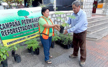 DONA ECOLOGÍA 150 PLANTAS EN DÍA DEL ARBOL