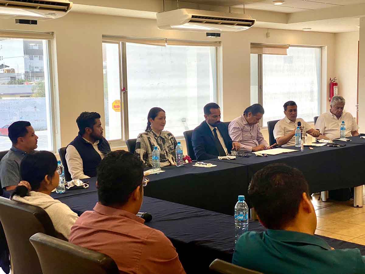 Realiza SCT mesas de trabajo con empresarios del transporte público y ...